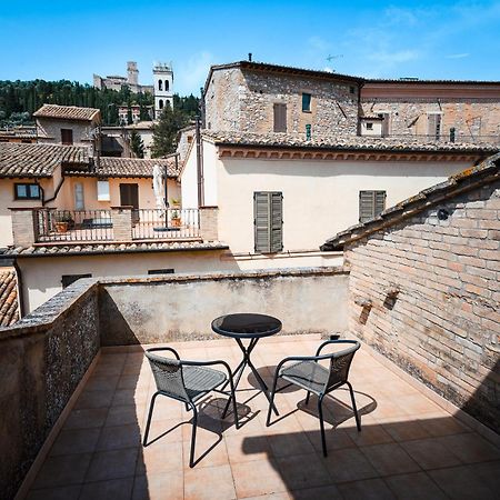 Roof Garden Rooms Ассізі Екстер'єр фото