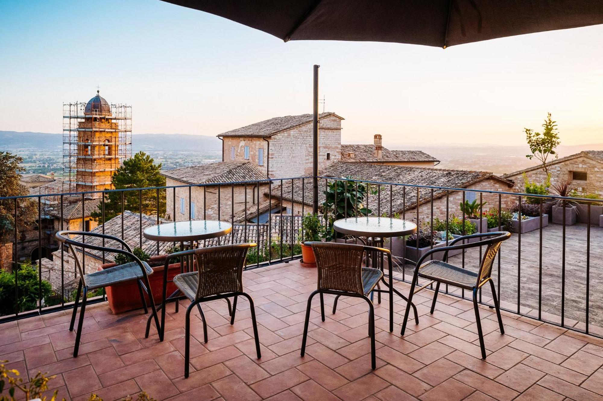 Roof Garden Rooms Ассізі Екстер'єр фото